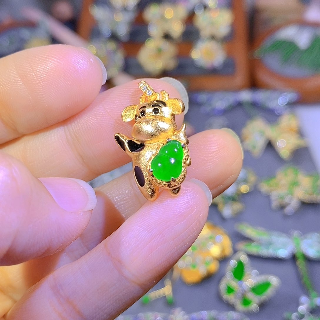 颈饰银S925镶嵌翡翠