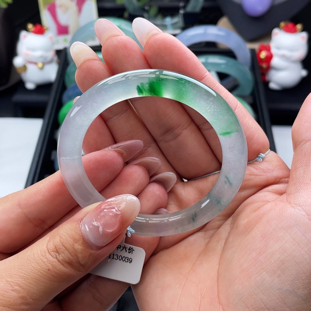 翡翠手镯未镶嵌52-53冰玻飘绿花美人图、截图询价