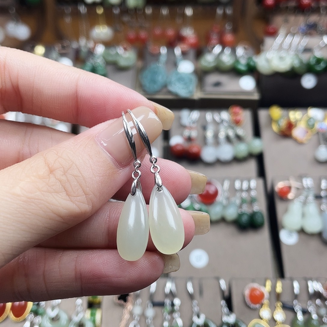 和田玉银S925镶嵌耳饰水滴