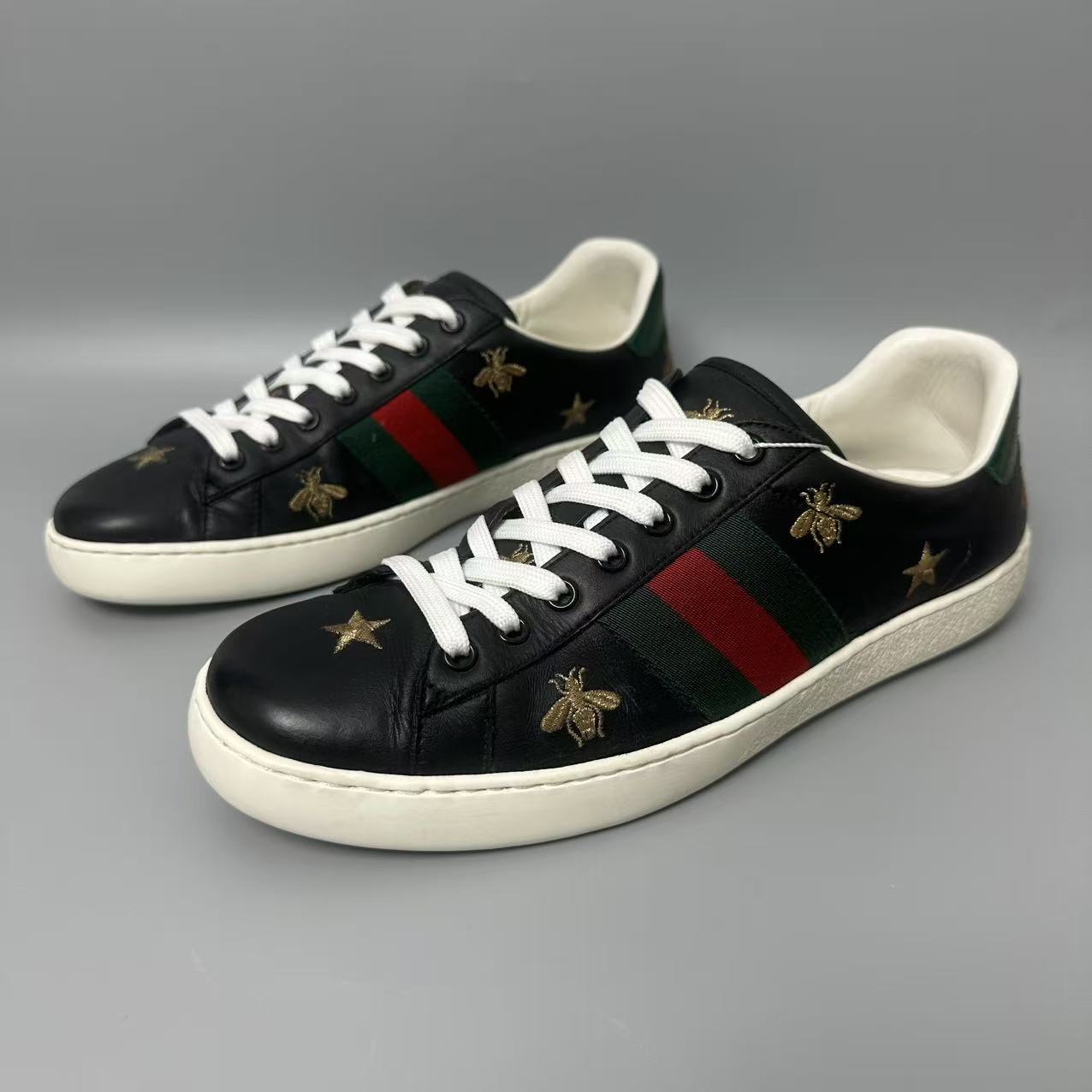 95新 GUCCI/古驰 黑色ACE烫金蜜蜂男士时尚板鞋 39.5欧码 xh281