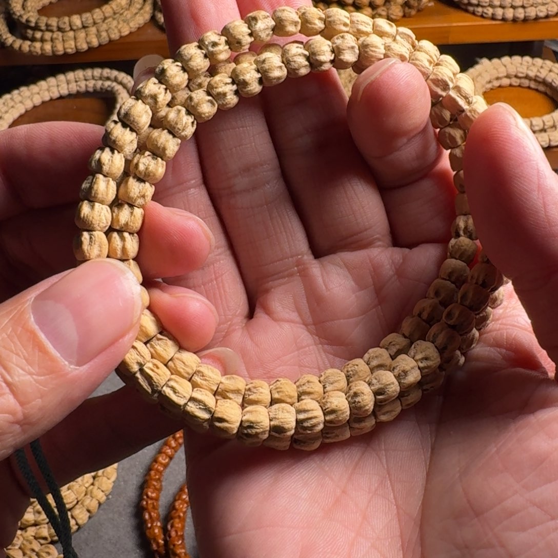 柏香籽/百香籽手串6.8毫米