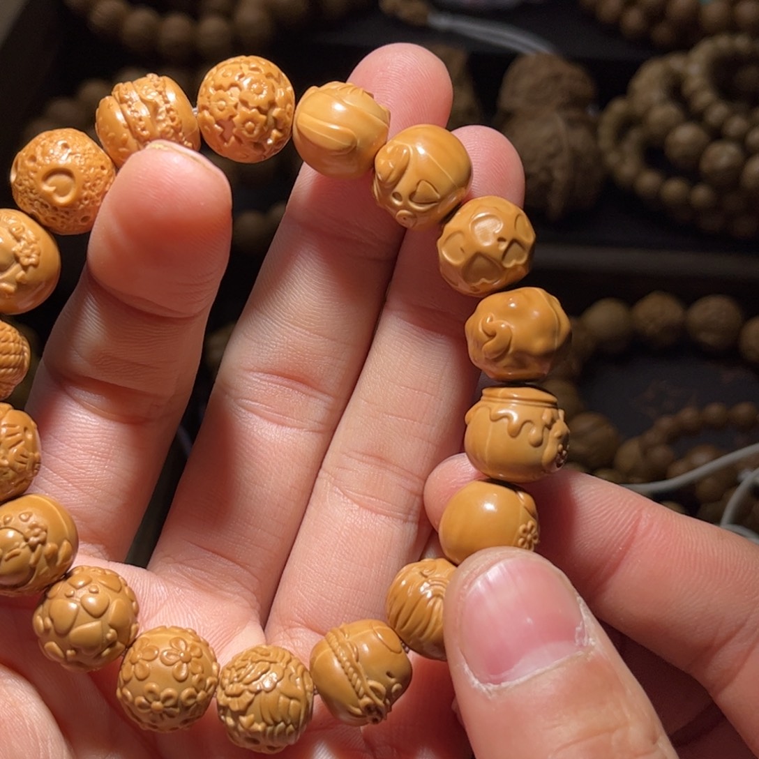 芭***拿猴头核桃吊坠14+龙岩动物园全品无瑕