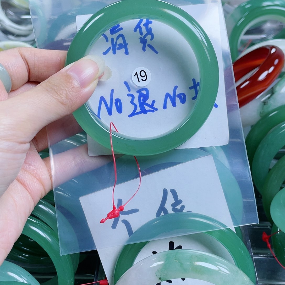 【闪购商品】石英质玉颈饰未镶嵌58