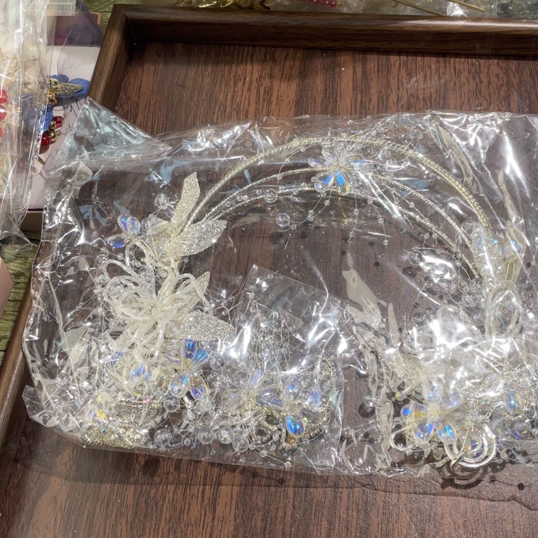 混合材质新娘头饰默认微瑕不退换