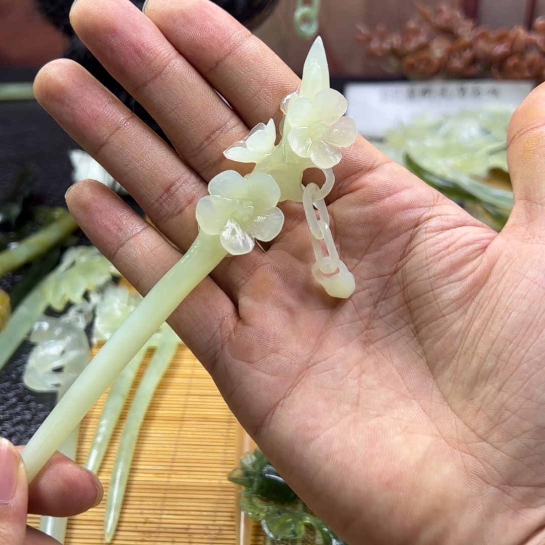 蛇纹石玉未镶嵌发簪