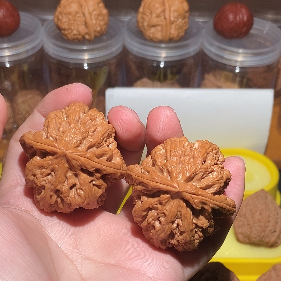 文玩核桃吊坠47球筋