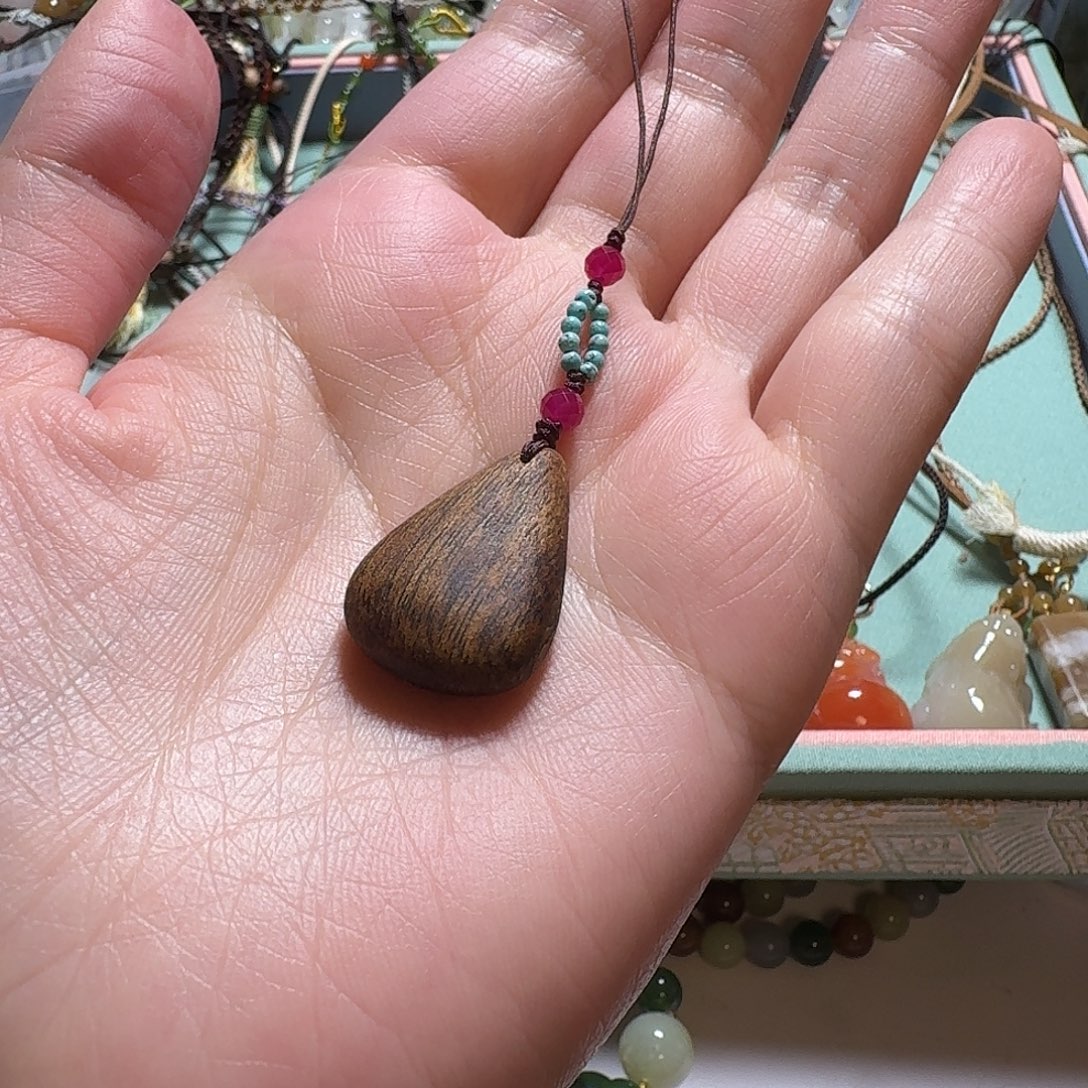 静***子和田玉未镶嵌珠宝半成品