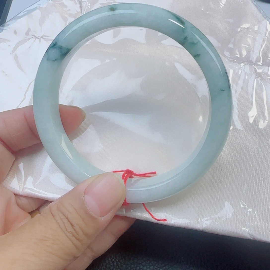 翡翠未镶嵌手镯aaa