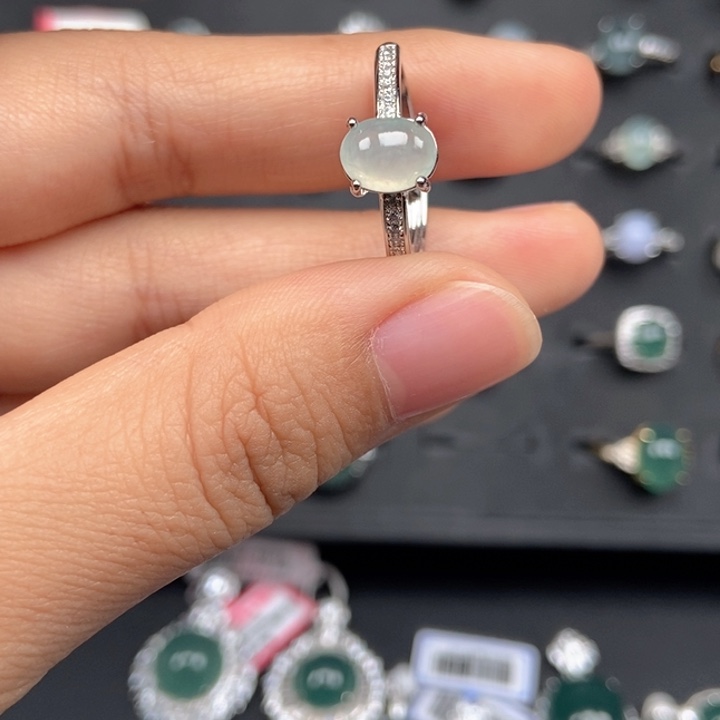 翡翠未镶嵌戒指戒指