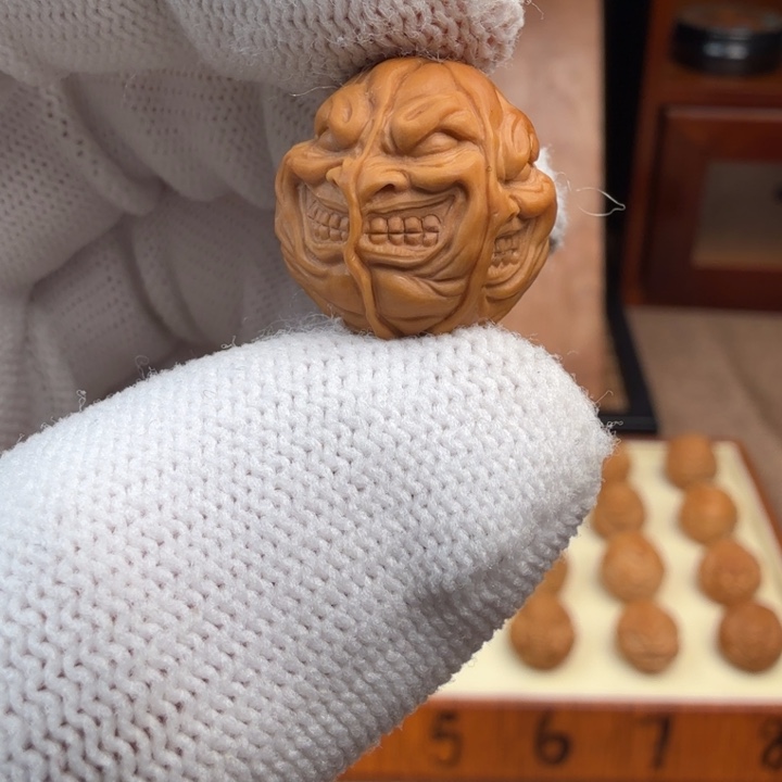 猴头核桃吊坠手工心魔恶僧