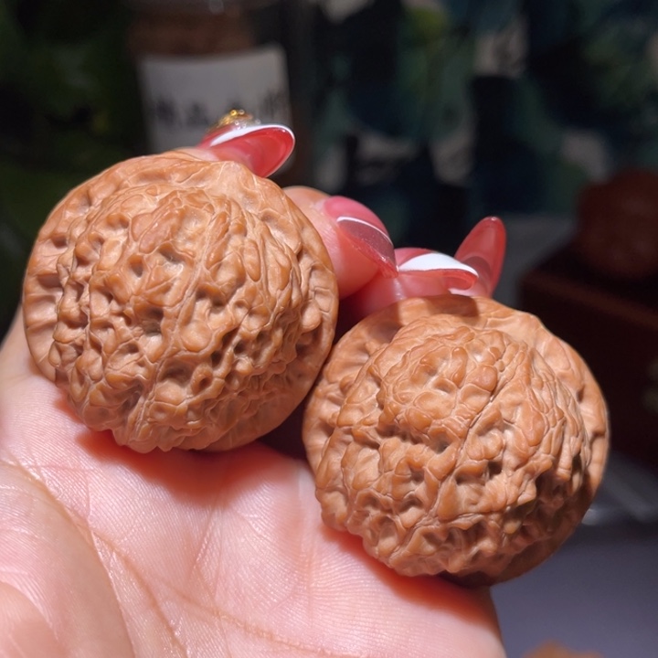 文玩核桃吊坠         40