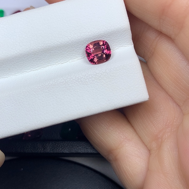 裸石碧玺未镶嵌1.26ct阿富汗红碧玺