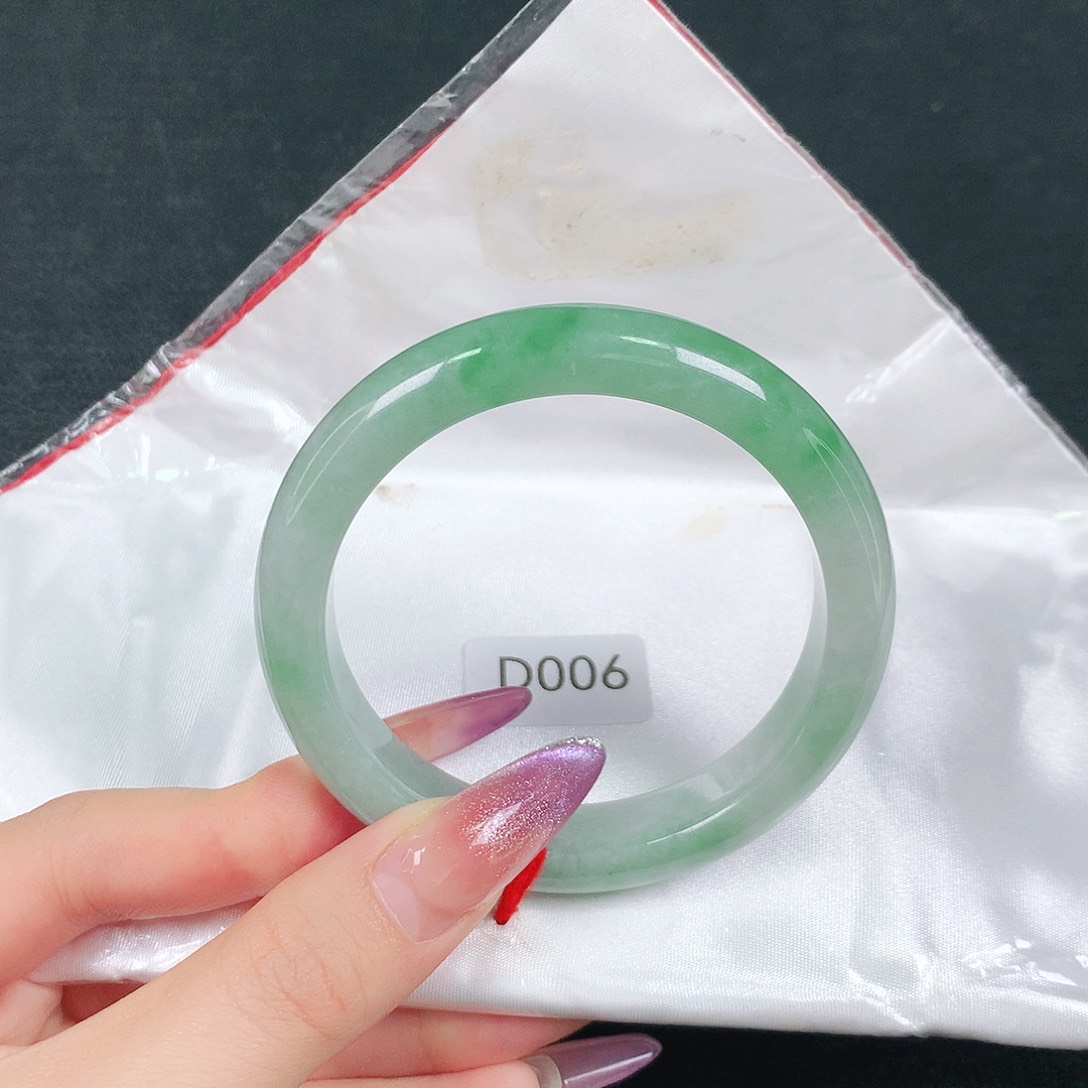 翡翠未镶嵌手镯天然翡翠手镯04