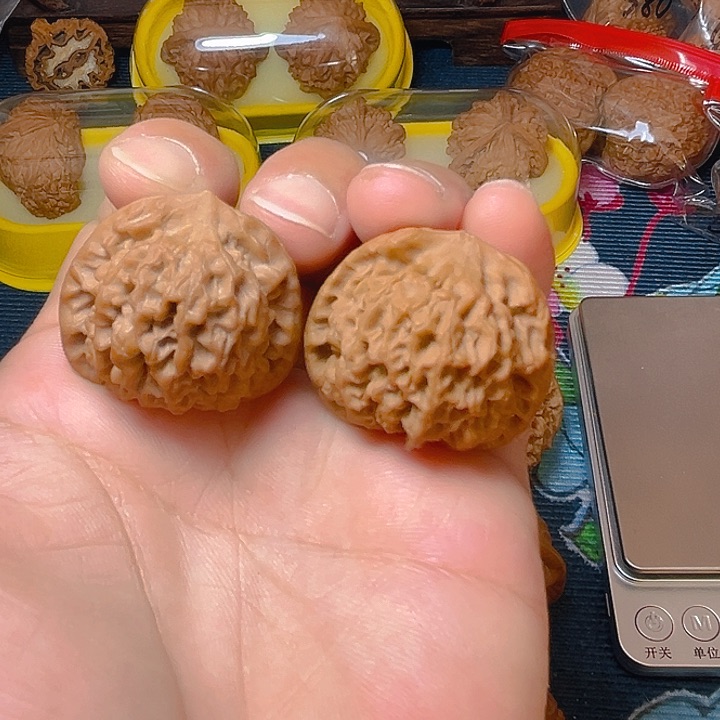 文玩核桃吊坠秦闷