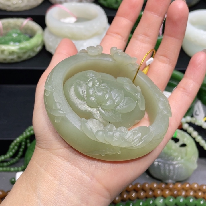 和田玉手镯57圈口 编号10未镶嵌