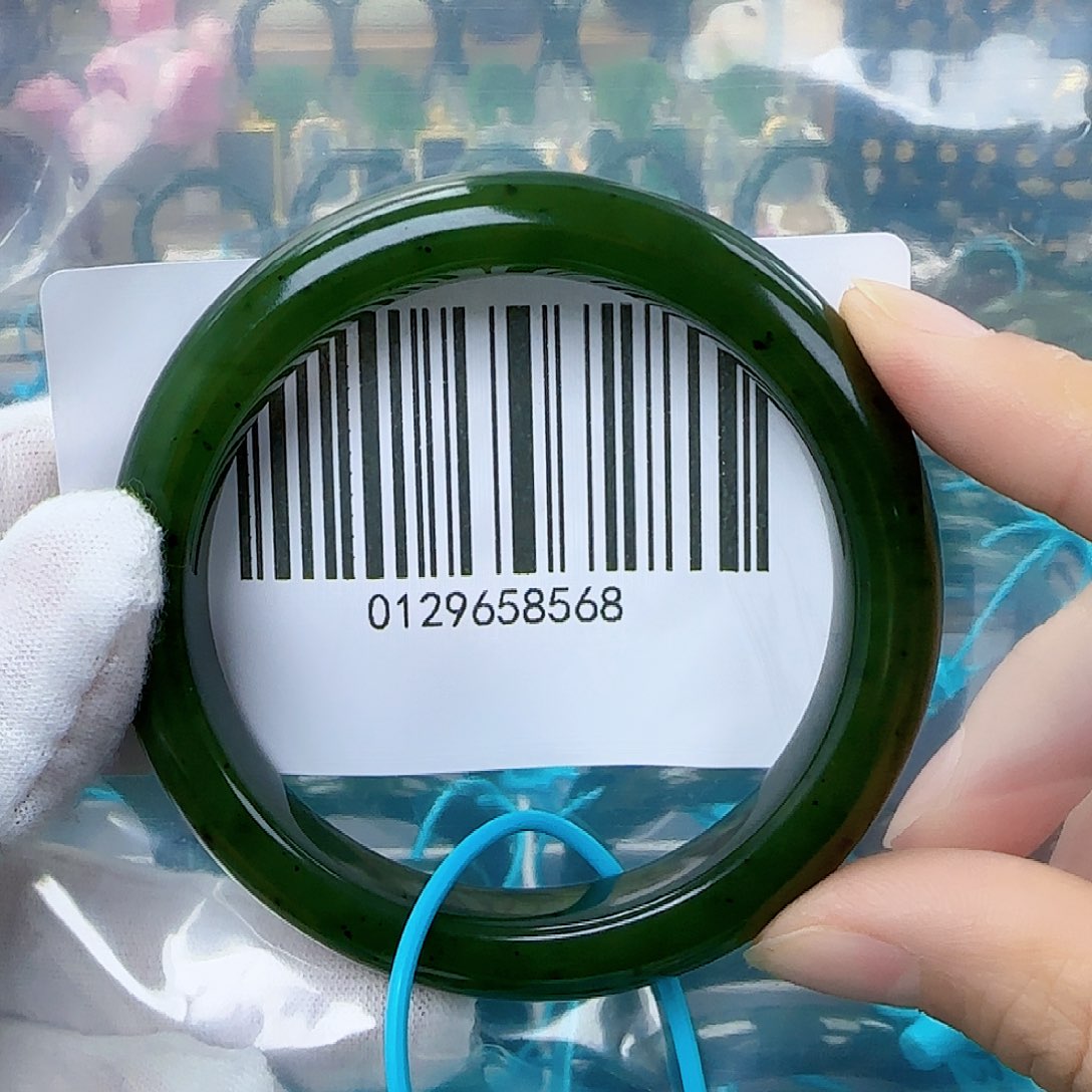 和田玉（碧玉）手镯未镶嵌58