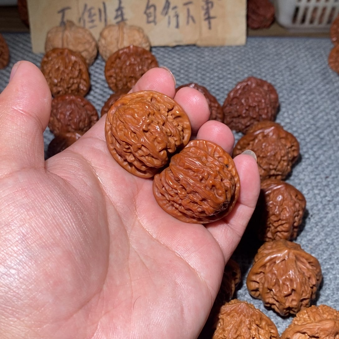 文玩核桃把件36白狮子