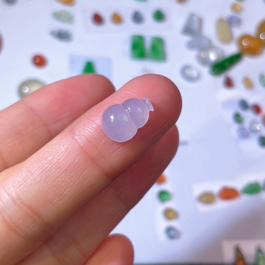 翡翠颈饰未镶嵌裸石