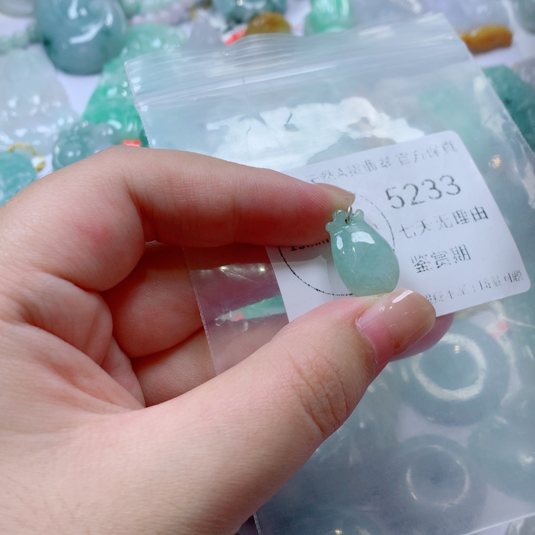 颈饰未镶嵌翡翠翡翠