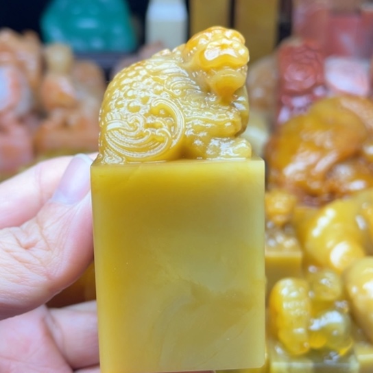 老挝石质地细腻光滑篆刻写字刀感十足