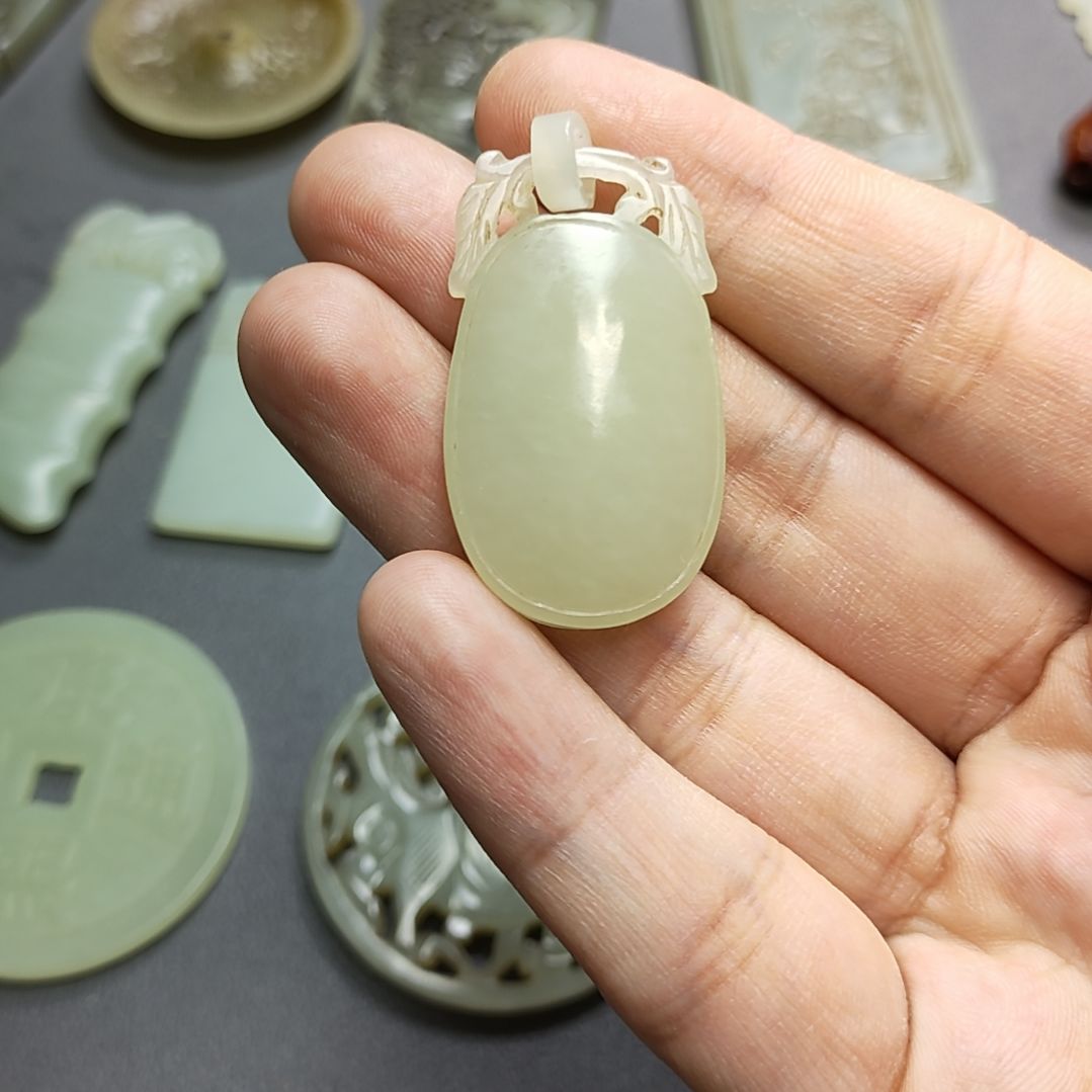 和田玉未镶嵌颈饰