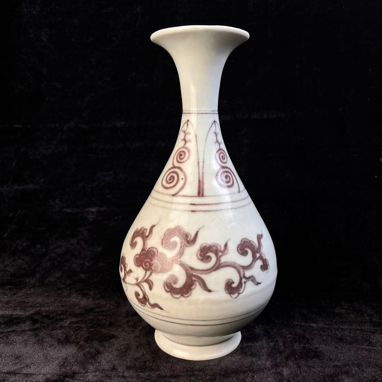 明晚期釉里红玉壶春