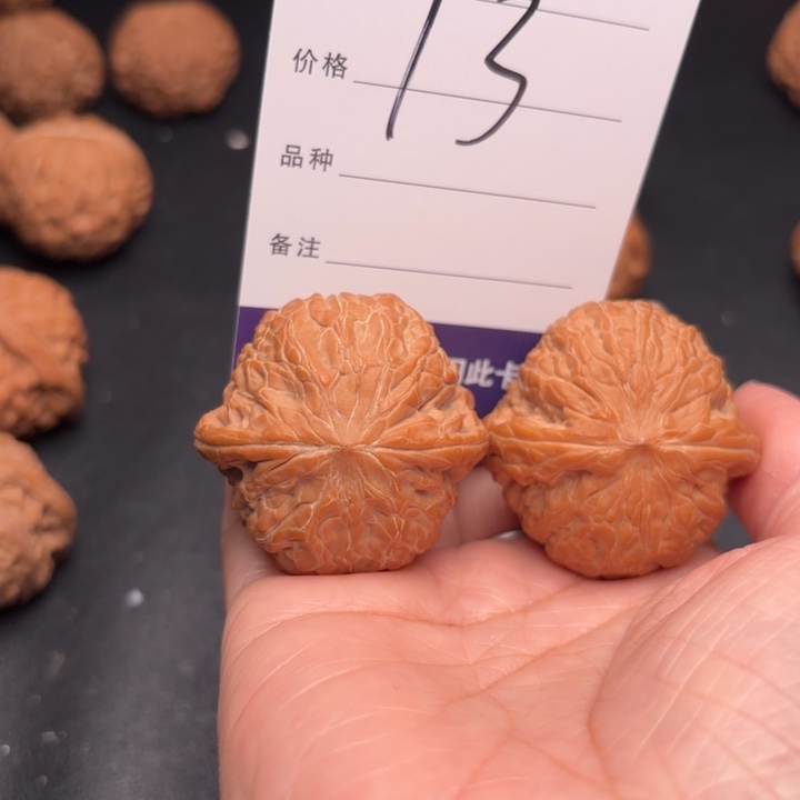 再***首桃核把件39铁锤狮子头