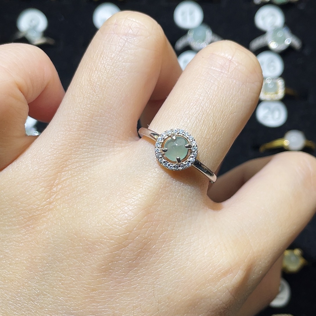 翡翠未镶嵌戒指戒指