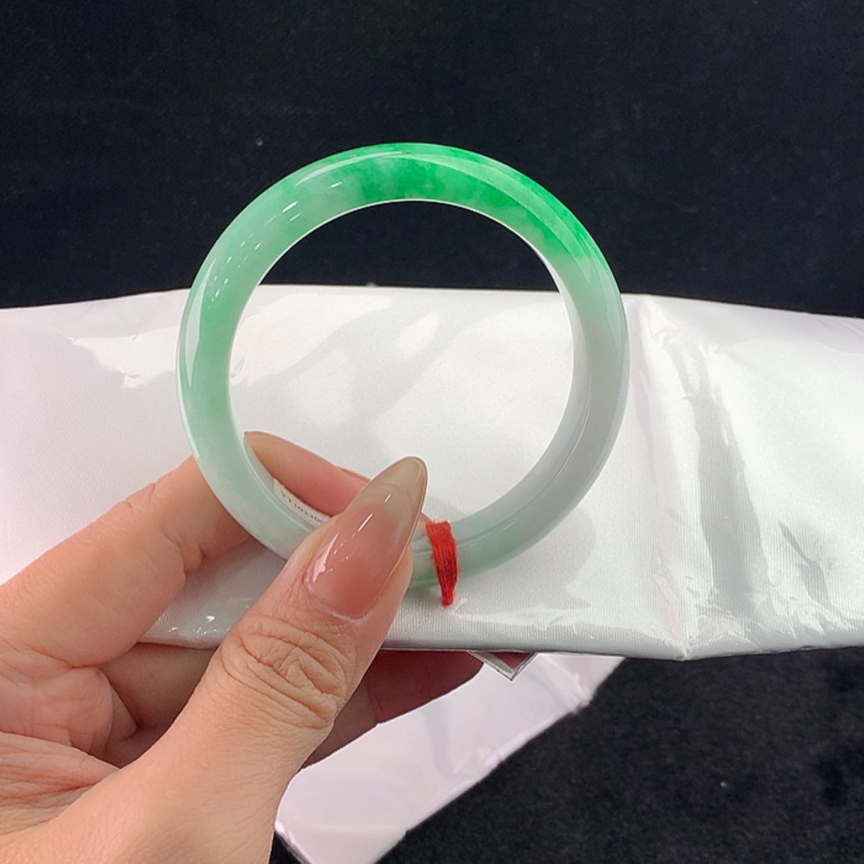 【闪购商品】未镶嵌手镯翡翠正55