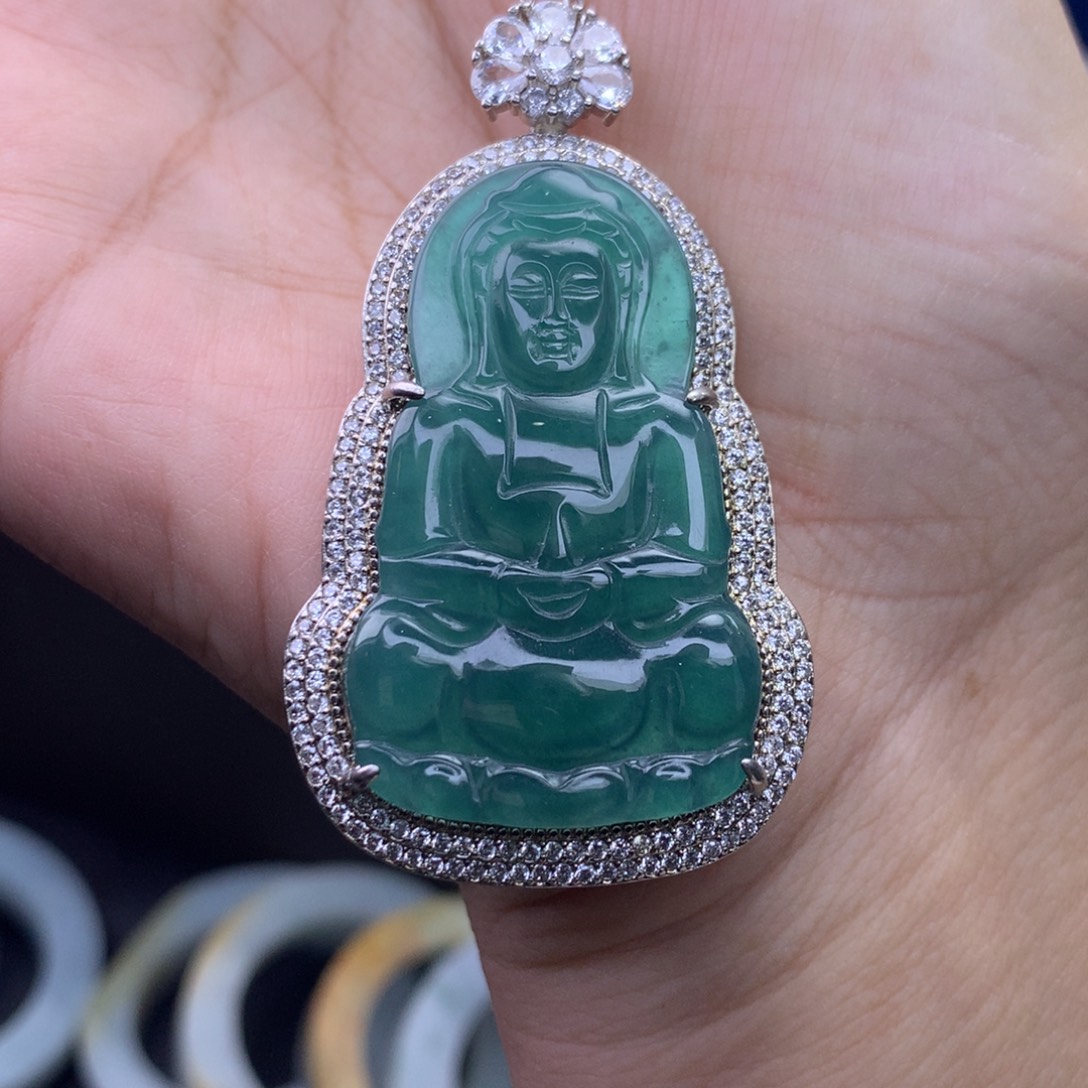 翡翠未镶嵌挂件吊坠观音