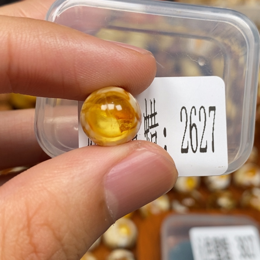 蜜蜡未镶嵌珠宝奇石2627