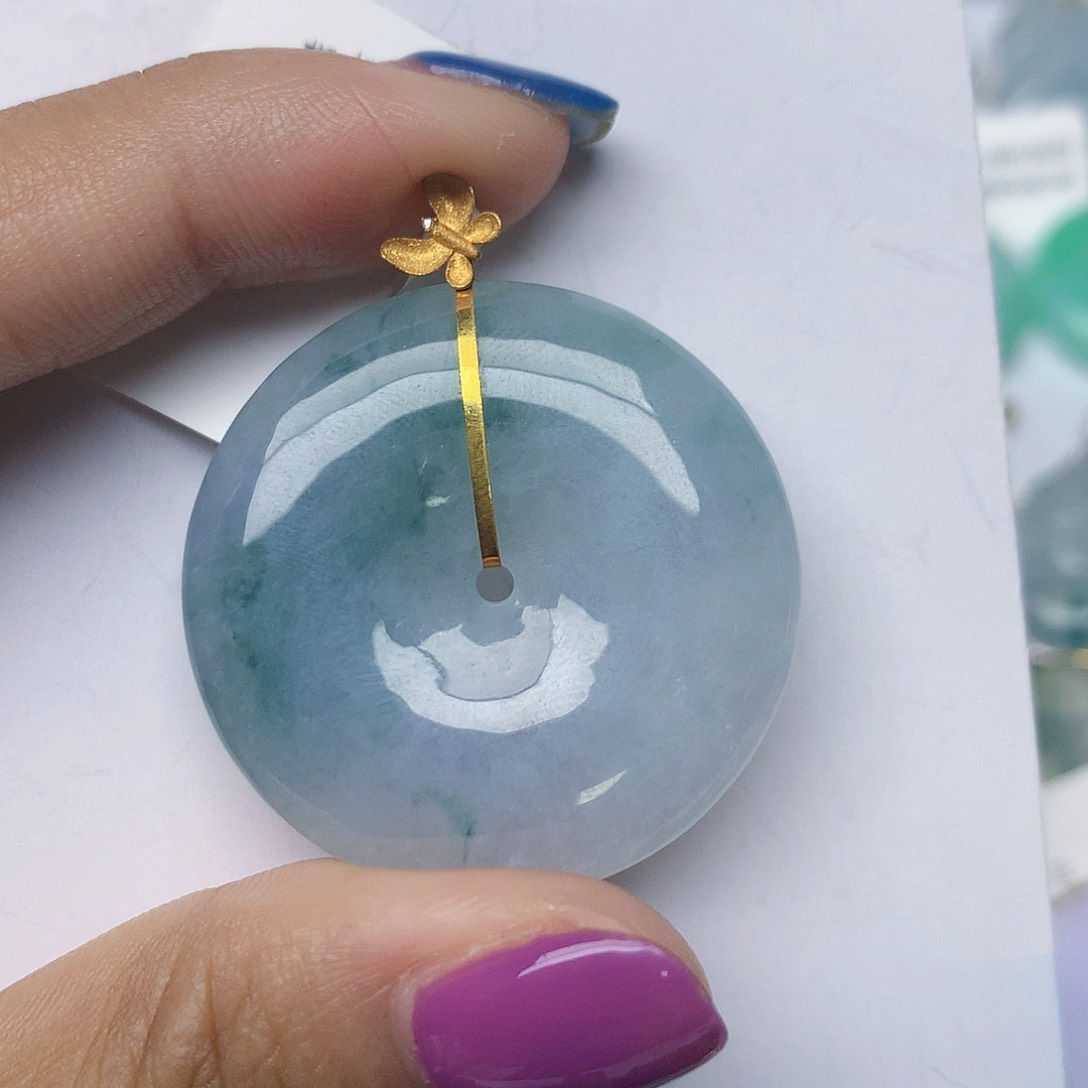 翡翠18K金镶嵌颈饰智***玥天然翡翠