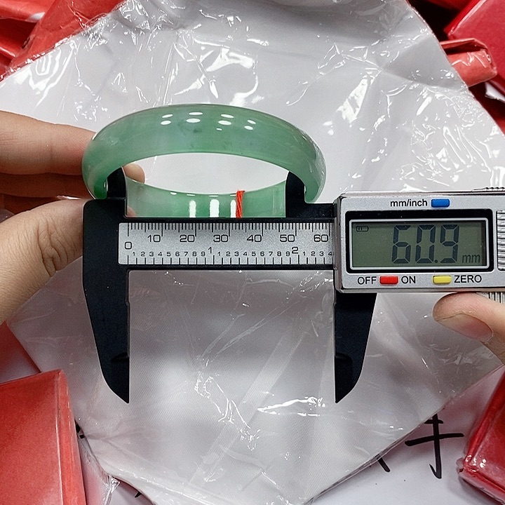 翡翠手镯未镶嵌162 