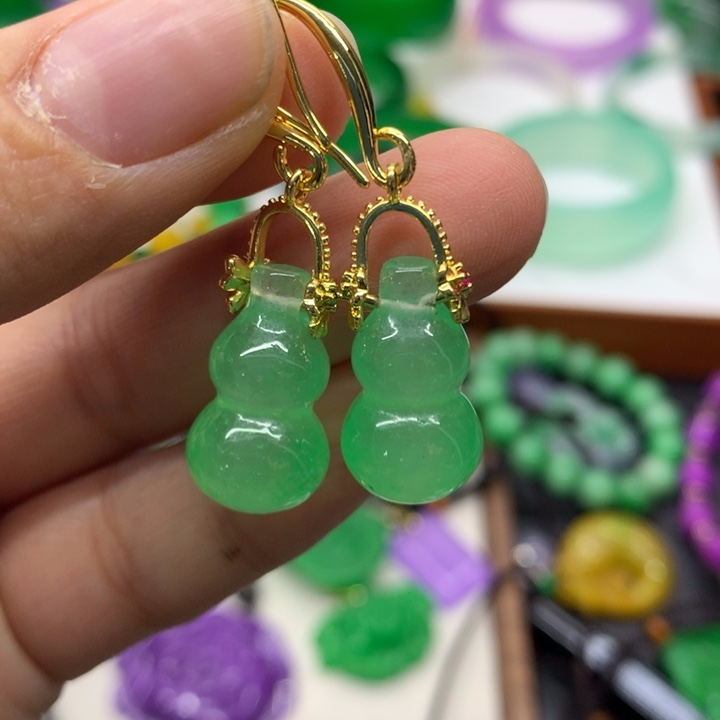 颈饰未镶嵌翡翠吊坠