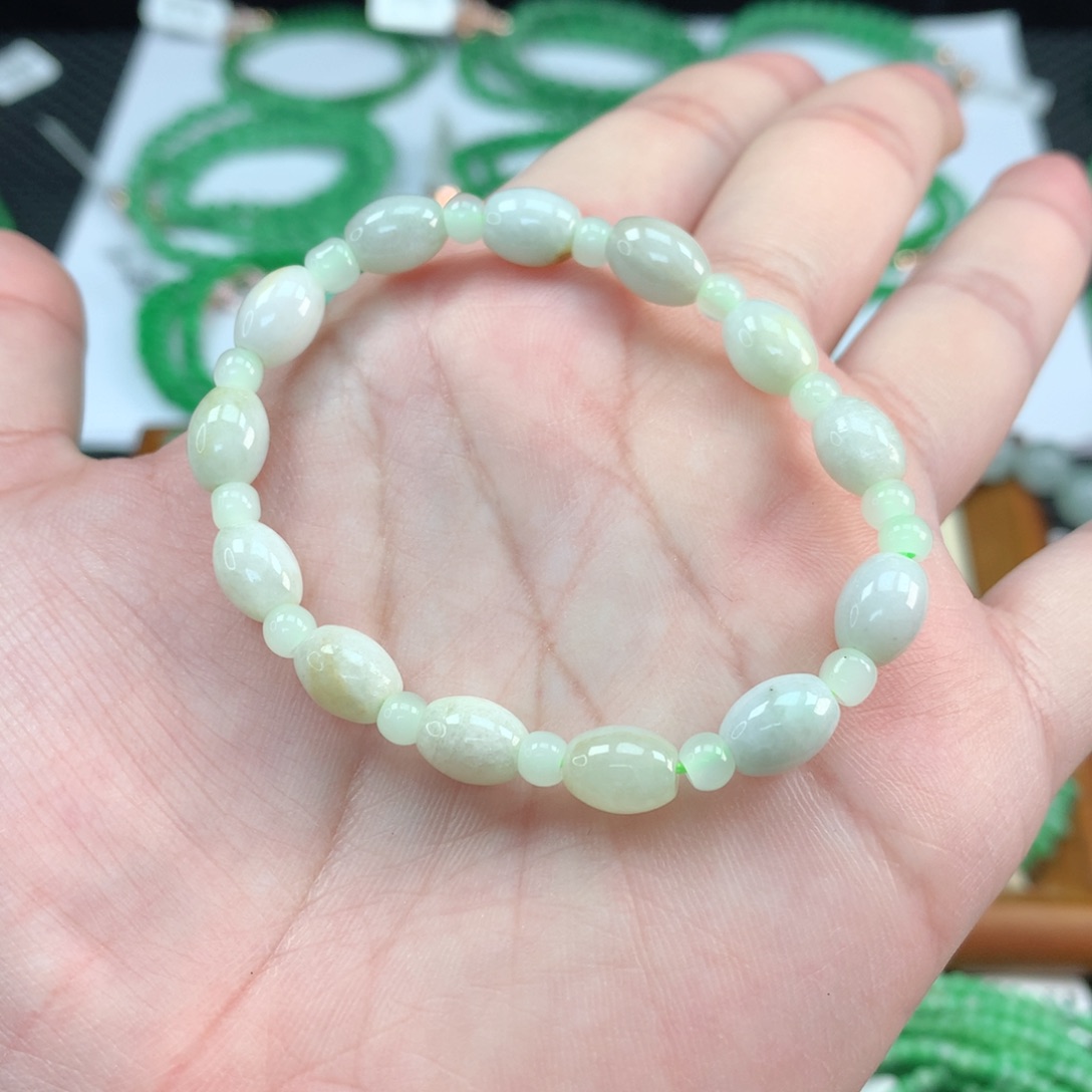翡翠手链未镶嵌菩****界翡翠