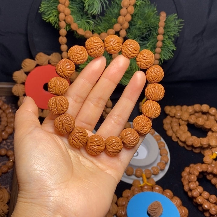 秦岭龙纹桃核手串