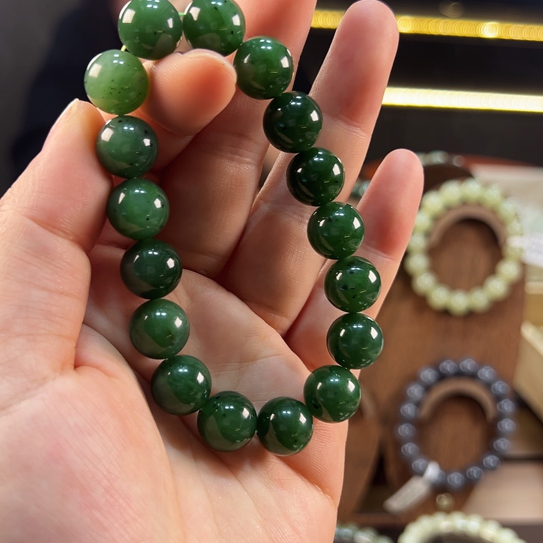 未镶嵌手链和田玉（碧玉）s****o碧玉卡十二高品佳佳