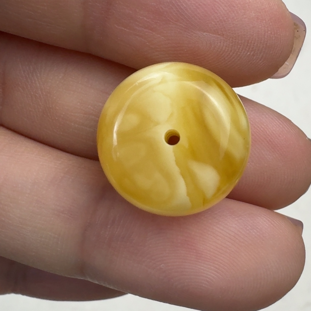 蜜蜡未镶嵌珠宝奇石全品 2.14g 16.1×12.1mm