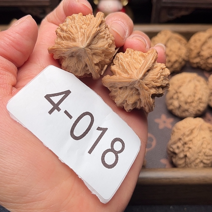 文玩核桃把件35全品盘山三棱4018