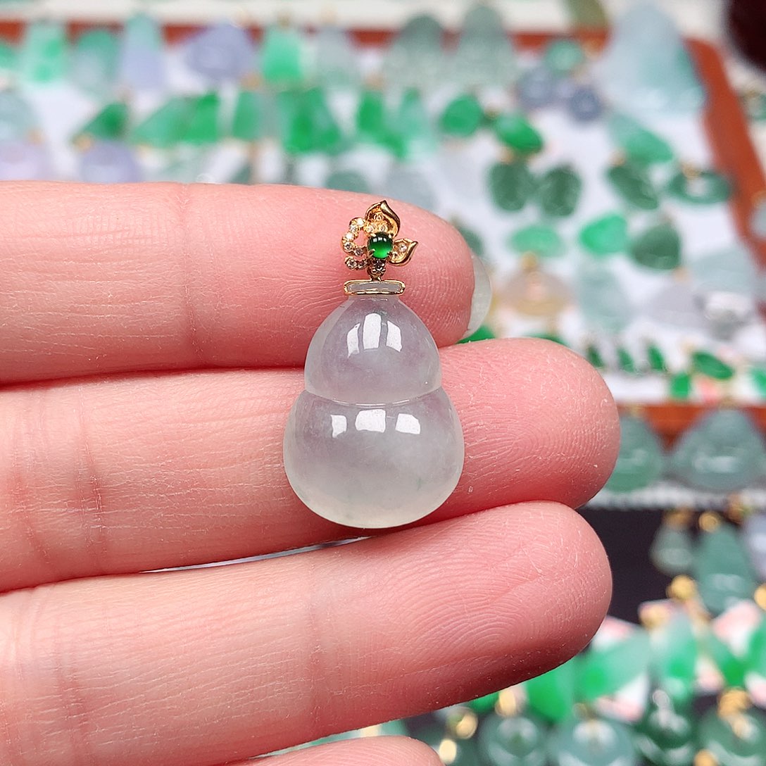 翡翠颈饰18K金镶嵌天然翡翠A货