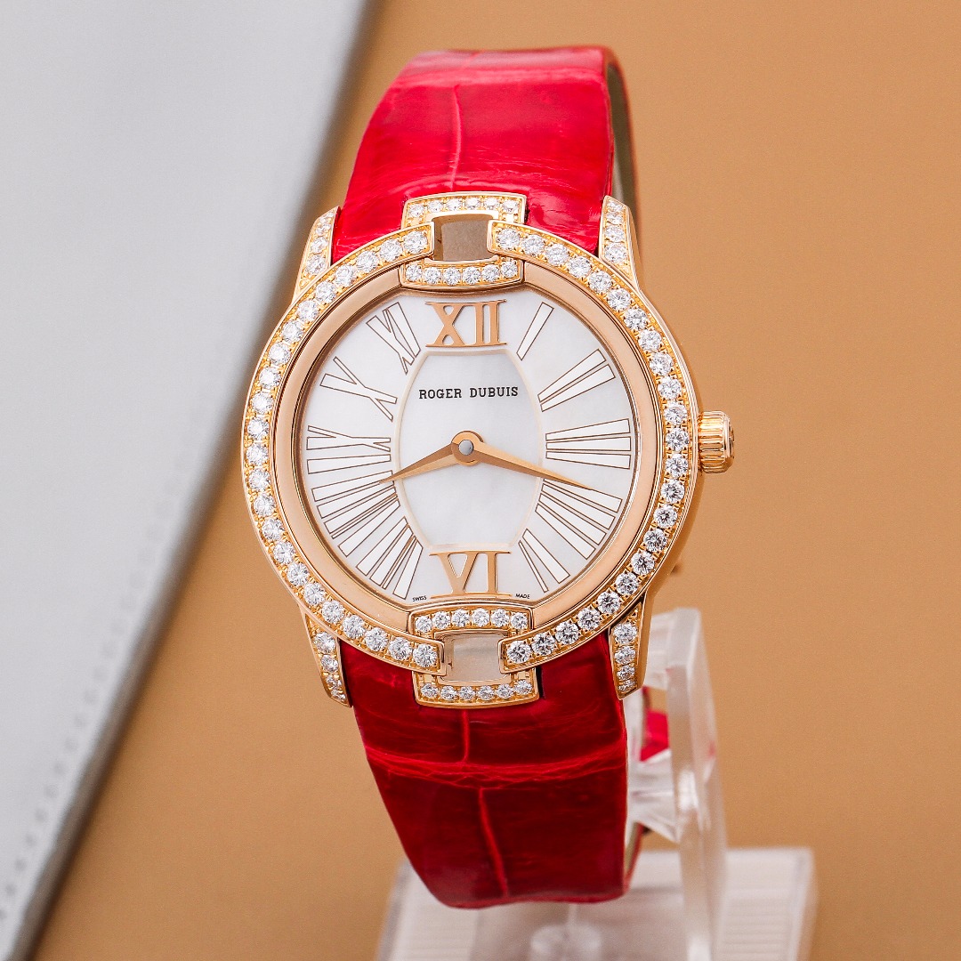 99新 ROGER DUBUIS/罗杰杜彼 罗杰杜彼名伶系列，型号RDDBVE0073