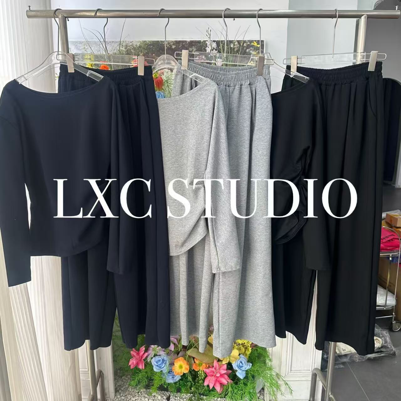 YA-高街女帝·怒推显瘦沙漏腰斜肩不规则套装