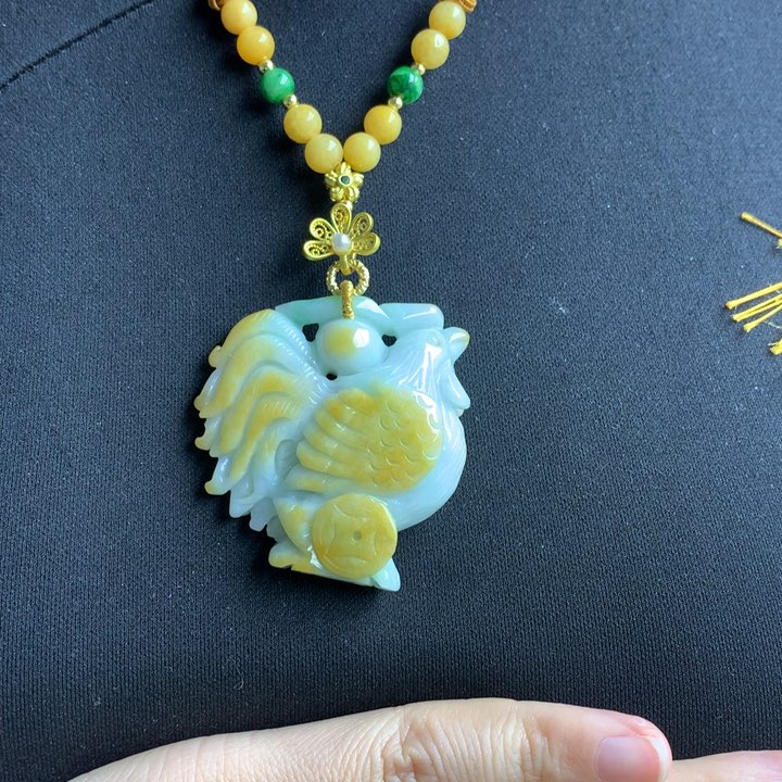 翡翠颈饰未镶嵌翡翠