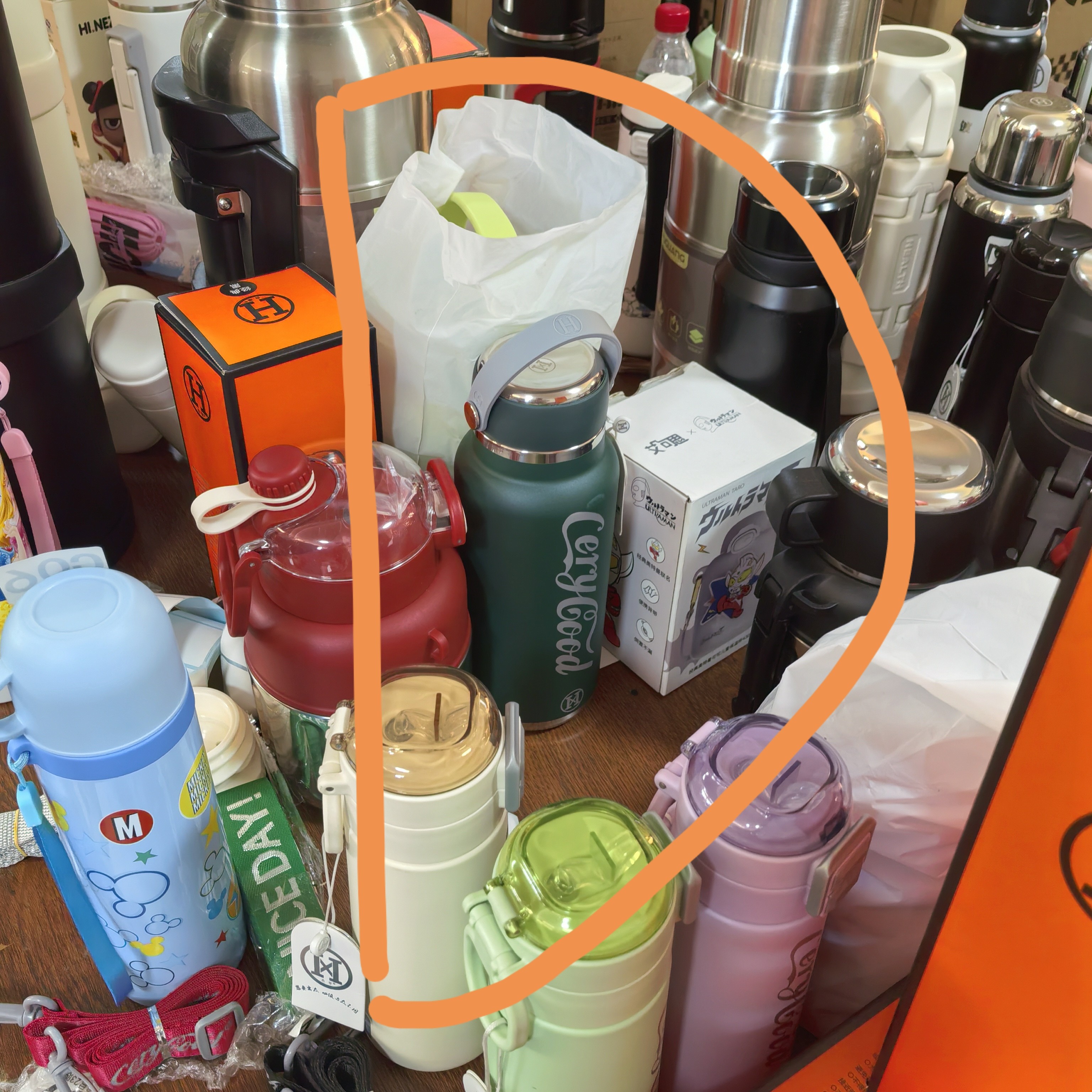 大容量巨无霸保温杯吸管水杯高颜值冰霸杯家用水壶