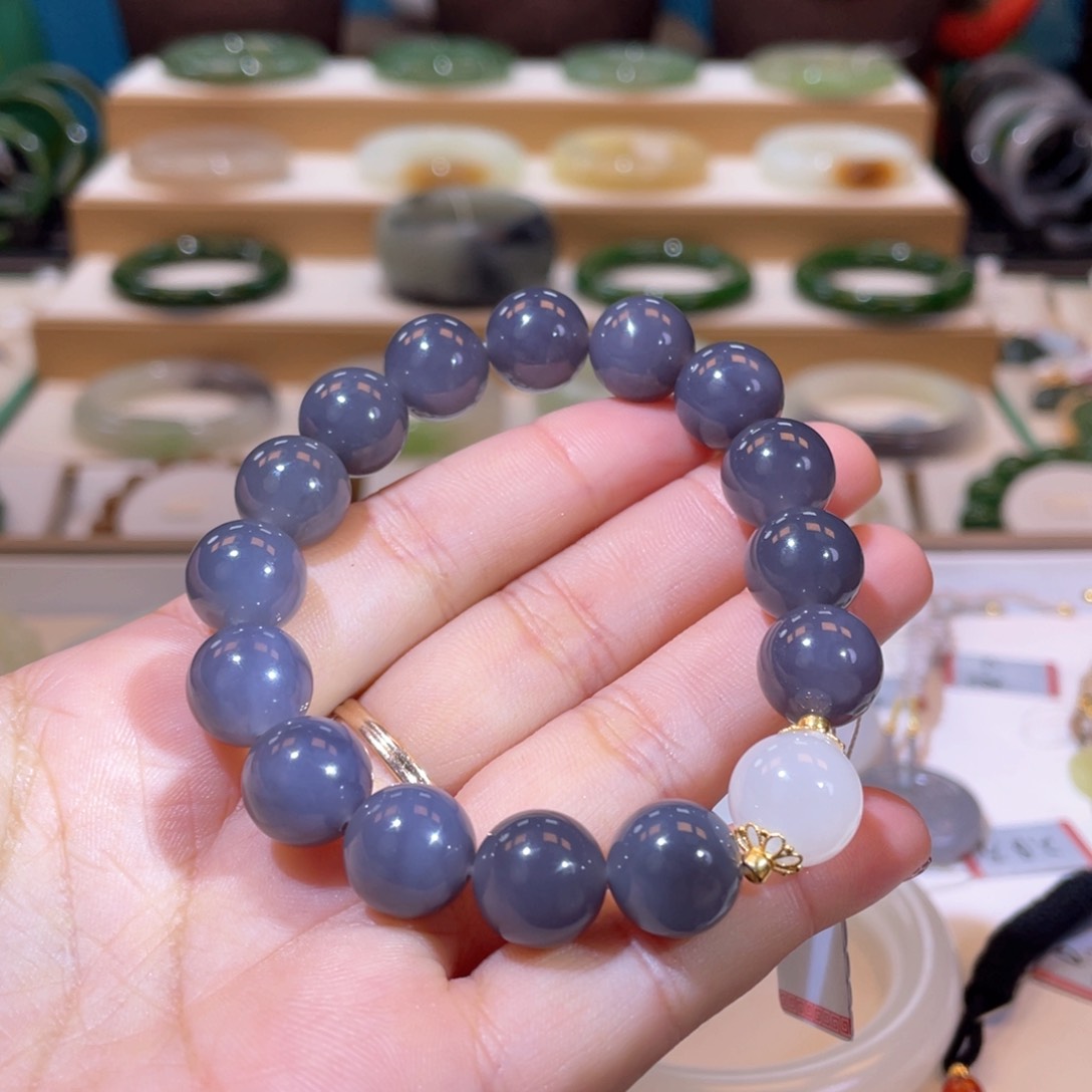 和田玉高品烟紫手串未镶嵌