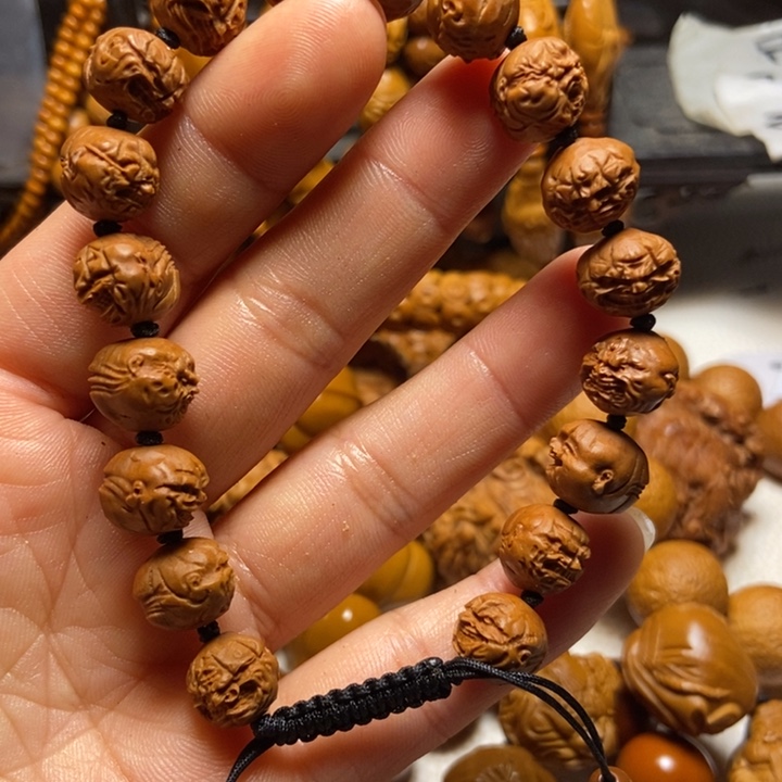 【闪购商品】橄榄核吊坠桃核恶僧