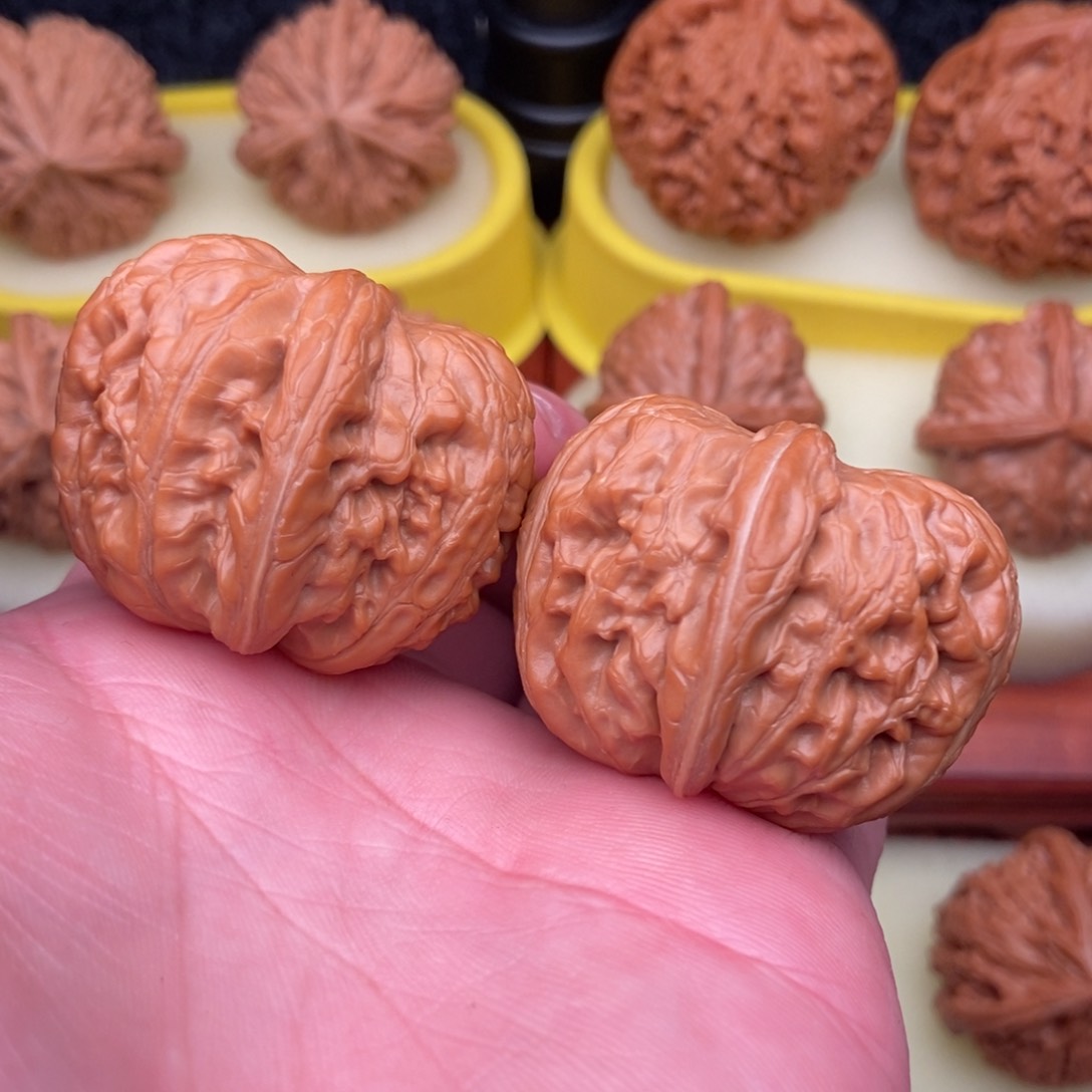 文玩核桃把件毕业翘头元宝40