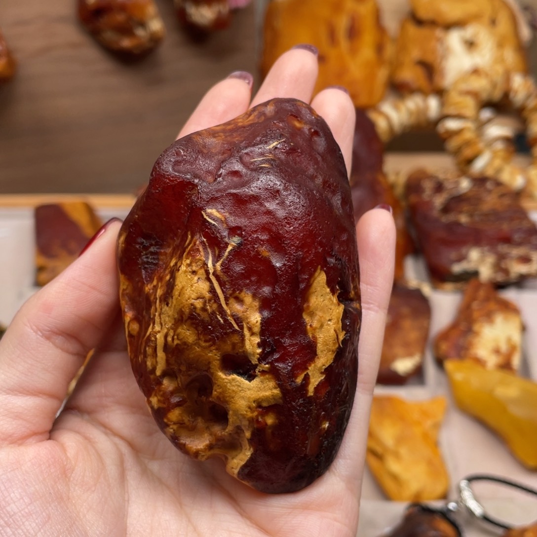 琥珀未镶嵌珠宝奇石