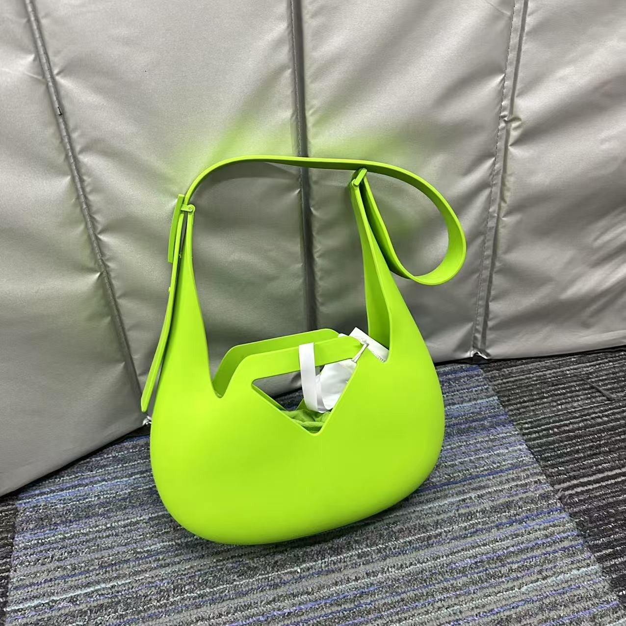 95新 BOTTEGA VENETA/葆蝶家 乱乱子中古/女士/单肩包/103308