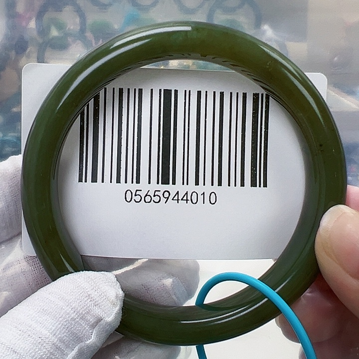 和田玉未镶嵌手镯包容64.4